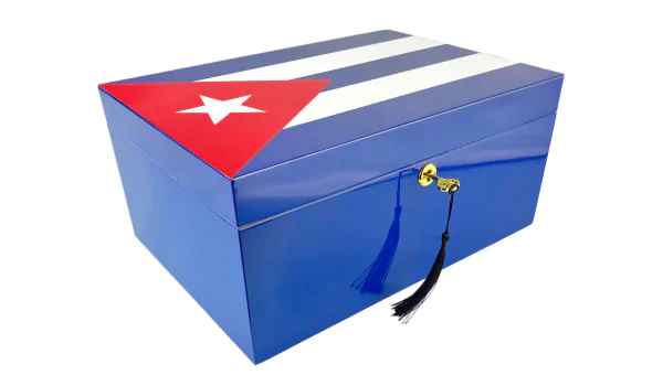 Humidor albastru cu steagul cubanez pentru 100 de trabucuri