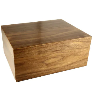 Humidor Pegasus din nuc pentru 50 de trabucuri