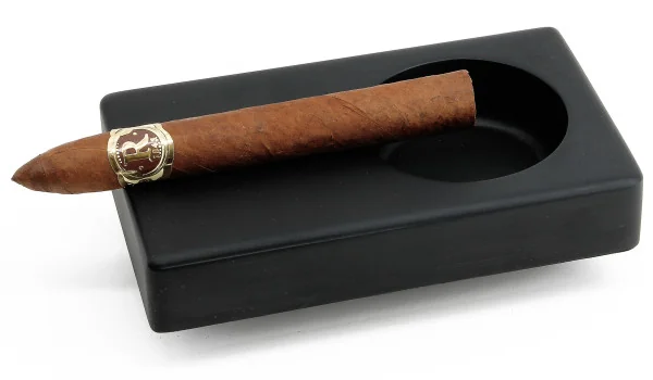 Scrumieră BigSmoke din lemn negru pentru 1 trabuc